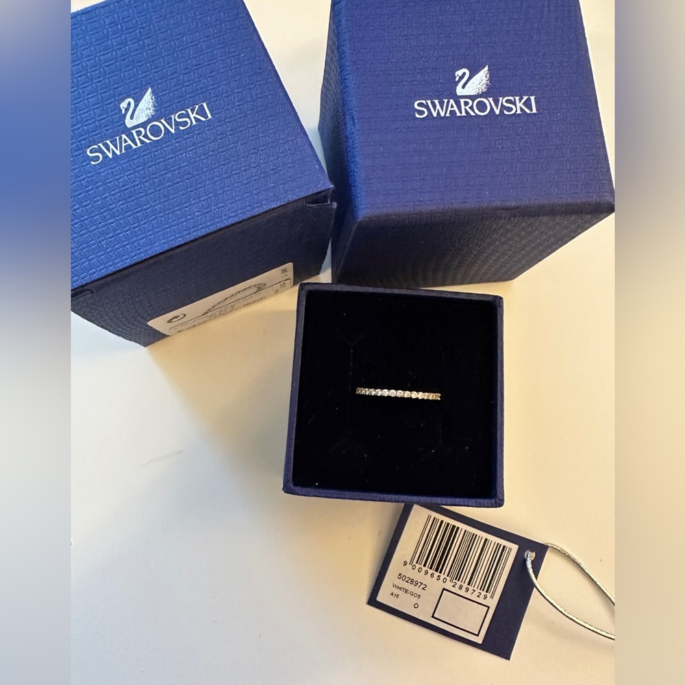 Swarovski Vittore Ring, size 6. like new.